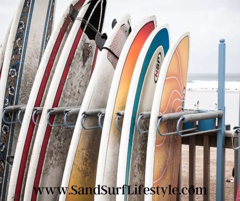 How to Wax a Surfboard with Sticky Bumps Sand Surf Lifestyle