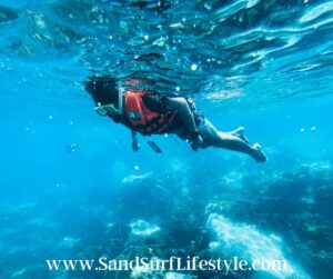 How To Stay Afloat While Snorkeling (Snorkeling Flotation Tips) 